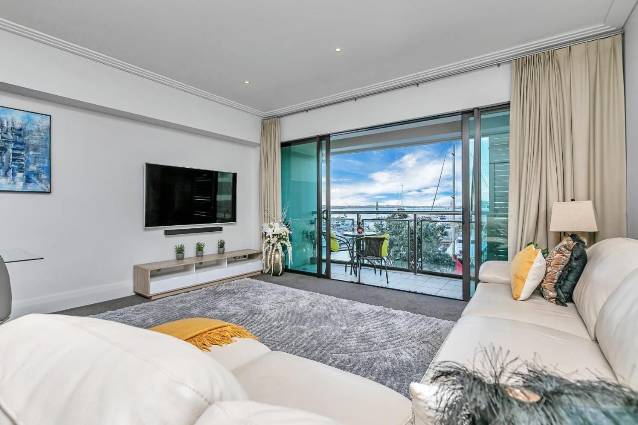 Sunset Harbour Sanctuary + Cp Apartment Auckland Bagian luar foto